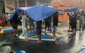 Comunidade do Jardim Silvia esbanja talento na pintura de rua para a Copa do Mundo