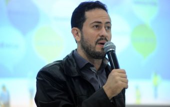 Tiago Barros entrevista Kiko Celeguim