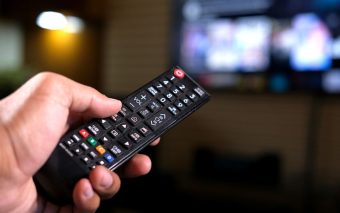 Brasileiros com baixa renda poderão ter acesso gratuito a parabólica digital