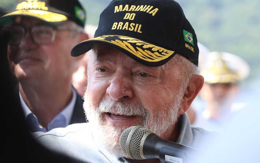 Lula apresenta pneumonia leve, mas vai pra China no domingo
