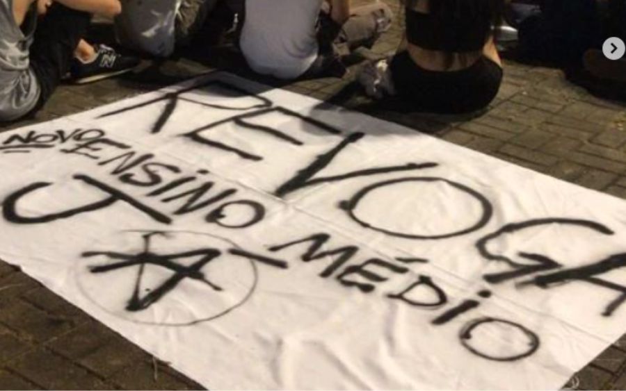 Praça Pro-Pólo: Caieiras é palco de manifestação juvenil