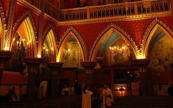 Arautos do Evangelho: Uma Associação Internacional de Fiéis que Inspira Perfeição e Evangelização.