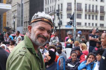 Manifestação reivindica o fim da remoção de barracas de pessoas em situação de rua em São Paulo