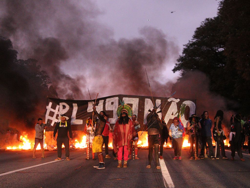 Bandeirantes é liberada pela PM após manifestação de indígenas do Jaraguá