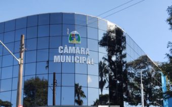 Manifestação contra Prô Josie Dártora encerra Sessão da Câmara em Caieiras antes do previsto