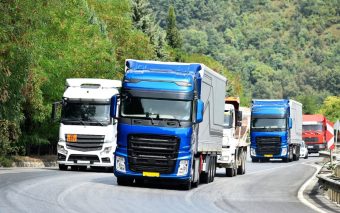 Caminhões e ônibus com mais de 20 anos não serão proibidos de rodar – não caia em fakenews