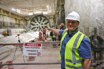 Governador de SP, Tarcísio de Freitas, anuncia construção de mais seis estações na linha 6-laranja do metrô