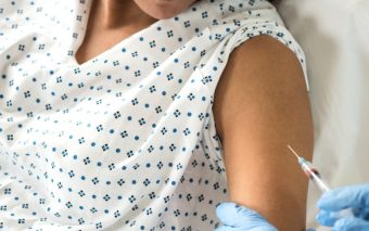 Anvisa aprova primeiro medicamento injetável para prevenção do HIV no Brasil