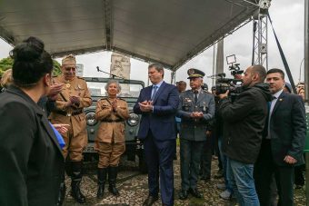 Governador Tarcísio de Freitas e autoridades acompanharam o desfile de 91 anos da Revolução Constitucionalista