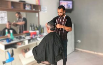 Barbeiro de Piritiuba Transforma Sonho em Realidade com Ajuda de Microcrédito do Banco do Povo