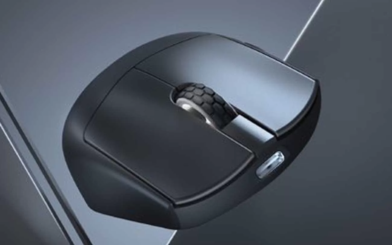 A Darmoshark lançou o mouse sem fio M5, focado em jogadores. O dispositivo possui o sensor PAW3395, que alcança um DPI de até 26.000, proporcionando movimentos precisos e ágeis. A velocidade de tracking é de 650 IPS.