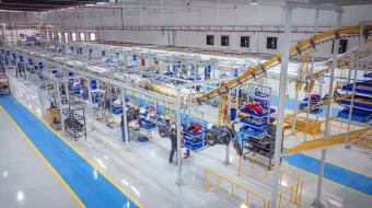 Dominar 160, Dominar 200 e Dominar 400: conheça a fábrica da Bajaj no Brasil