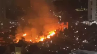 Grande Incêndio Deixa Desabrigados em Comunidade na Zona Sul de São Paulo