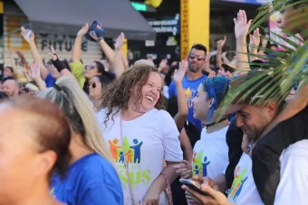 Fotos: Marcha para Jesus reuniu evangélicos na Avenida dos Estudantes em Caieiras