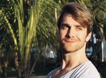 Ator de Lioness: Mike Heslin morreu aos 30 anos; marido diz que ‘médicos não têm explicação para o que aconteceu’