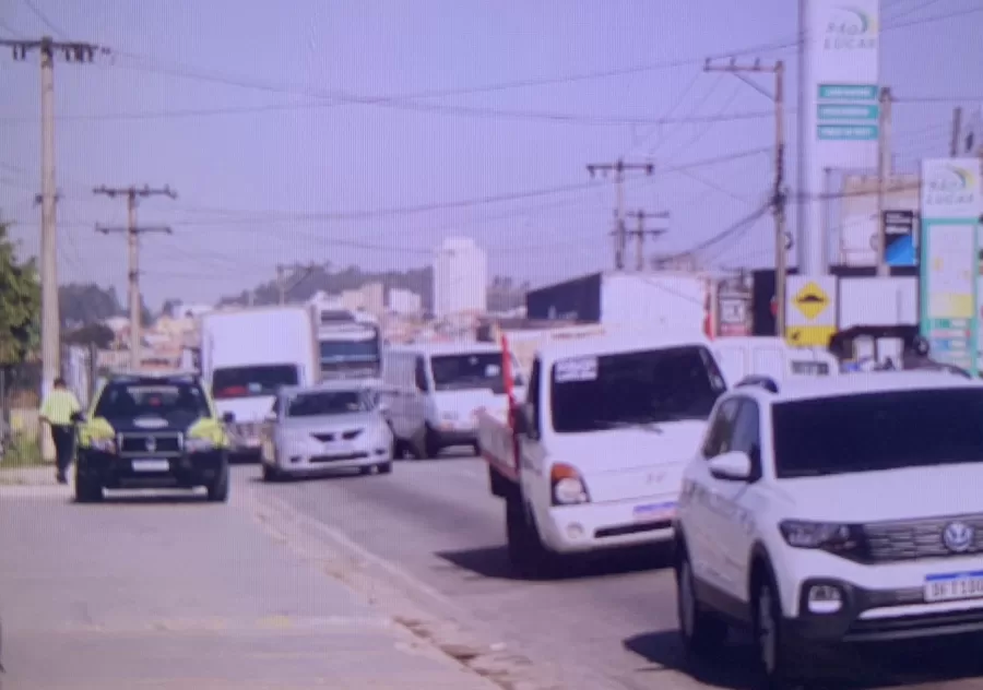 Van Quebra na Rodovia SP-332 e Causa Congestionamento: Entenda o Motivo