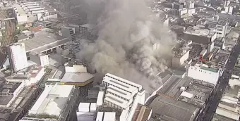 Incêndio atinge shopping de comércio popular no Brás, em São Paulo