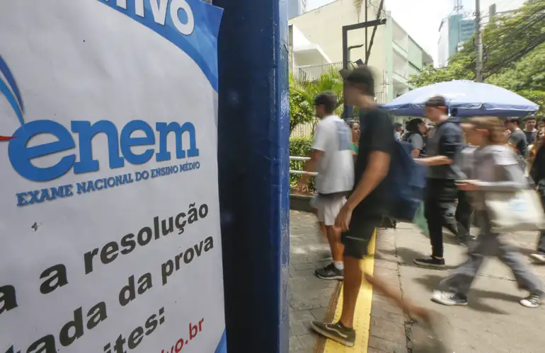 Gabarito oficial do Enem 2024 será antecipado para esta semana, anuncia ministro da Educação