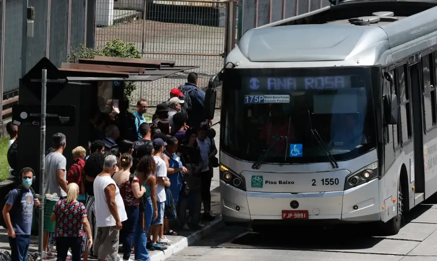 Justiça exige explicações sobre aumento na tarifa de ônibus em São Paulo