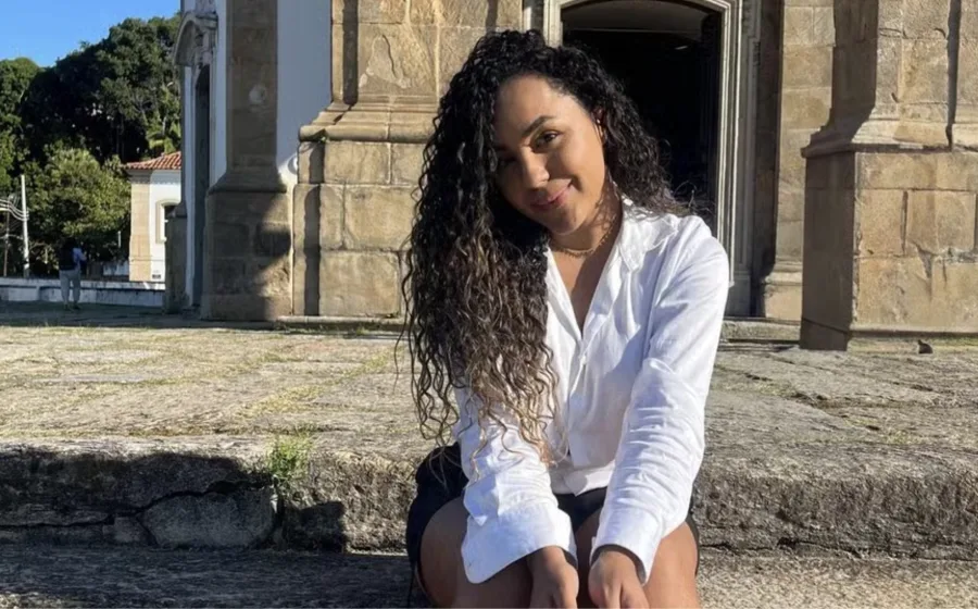 Samille Ornelas, de 31 anos, autodeclara-se parda — Foto: Arquivo pessoal.
