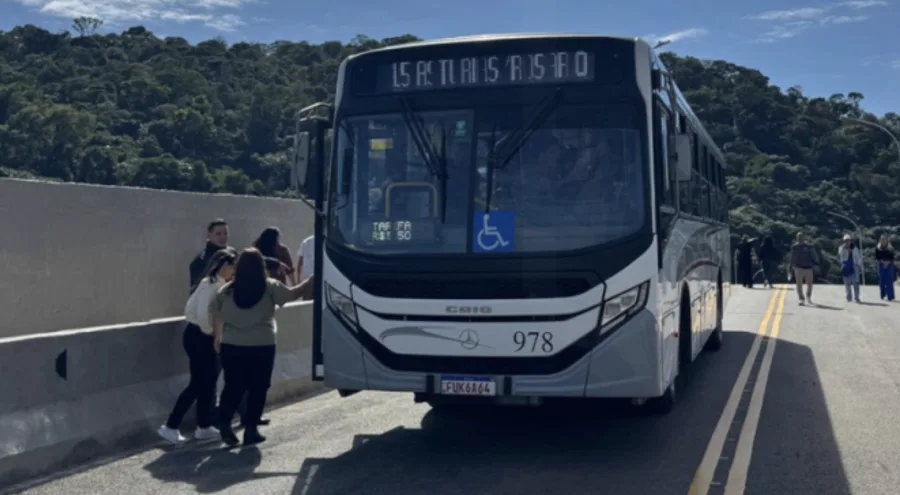 Moradores do Astúrias ganham novo trajeto de ônibus com viaduto.