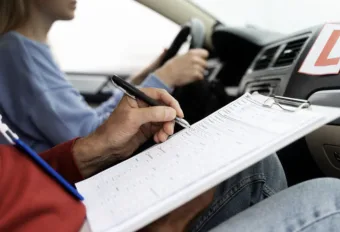 Nova CNH por menos de R$ 1 mil: fim da autoescola pode mudar o trânsito no Brasil