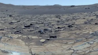 VIDEO: NASA divulga imagens impressionantes de Marte com rocha “flutuante” em panorama 360°