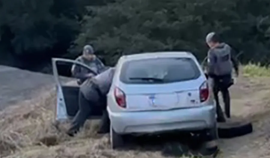 PM resgata motorista embriagada em precipício
