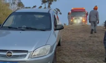 Cajamar: PM impede tragédia e salva motorista embriagada à beira de precipício