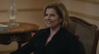 Vale Tudo: César leva Odete a ferro-velho e arma surpresa erótica que incendeia novela das 9