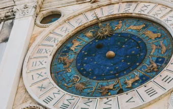 Horóscopo de 16 de agosto de 2025: o que os astros reservam hoje para cada signo com base na Astrologia Preditiva