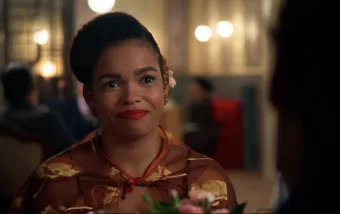 Resumo da novela Êta Mundo Bom!: de 18 a 23 de agosto; Candinho enfrenta Celso e Dita disputa o título de rainha do rádio