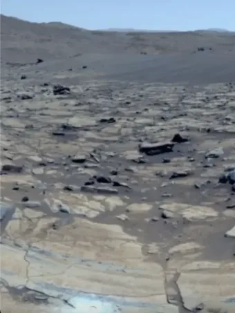 Imagem 360° de Marte expõe rocha misteriosa e pistas geológicas