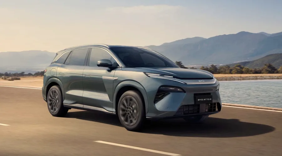 BYD Atto 8 2026 chega como novo SUV grande com autonomia alta, força extrema e foco total em uso real no Brasil