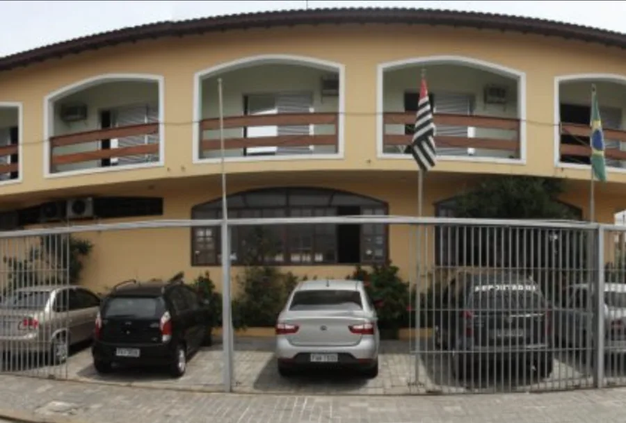 Estacionou, relaxou: o Brisamar Hotel oferece estacionamento para você curtir Peruíbe com tranquilidade, sem se preocupar com o carro e focar só na melhor parte da viagem.