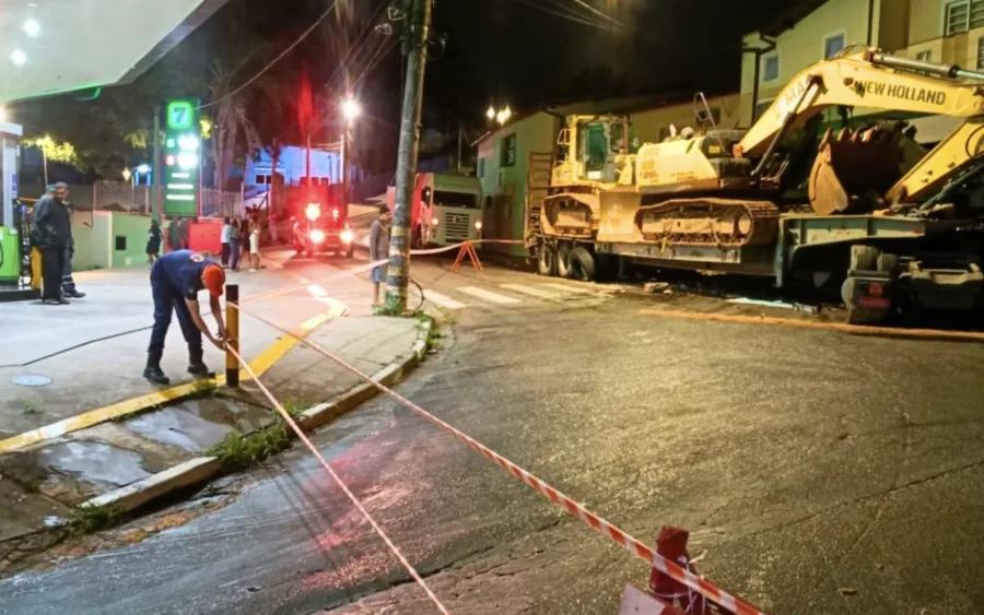 Apenas o trecho danificado foi interditado para permitir a perícia (análise técnica do dano e das circunstâncias).