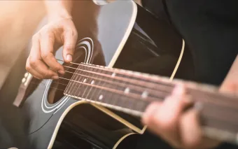 Casa Patris abre violão gratuito em Caieiras para 8 a 15 anos em 2026