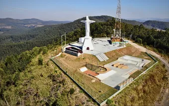 Passeio a Caieiras em 17 de janeiro inclui almoço e visitas à Basílica, mirante e Horto veja roteiro