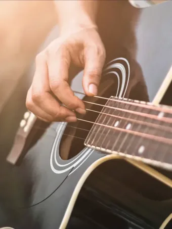 Casa Patris abre violão gratuito em Caieiras: veja idade e horários