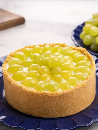 Torta de Leite Ninho com uva: o truque que firma a primeira fatia