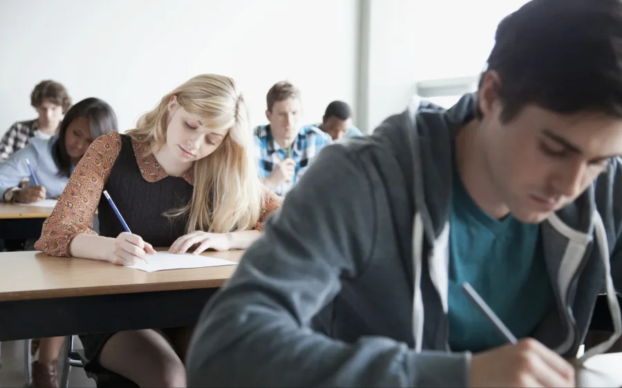 Efetivação da matrícula: das 8h de 23/02 até 12h de 25/02.