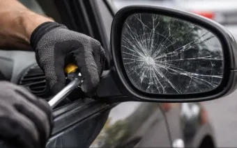 Retrovisor na mira em 2026: o que a “nova lei” realmente exige, quando vira multa e por que a oficina lota