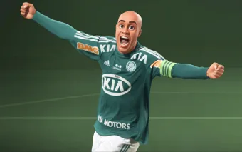 Marcos Assunção reúne ídolos: jogo beneficente no Estádio de Caieiras sábado 20/12, com doação 2 kg