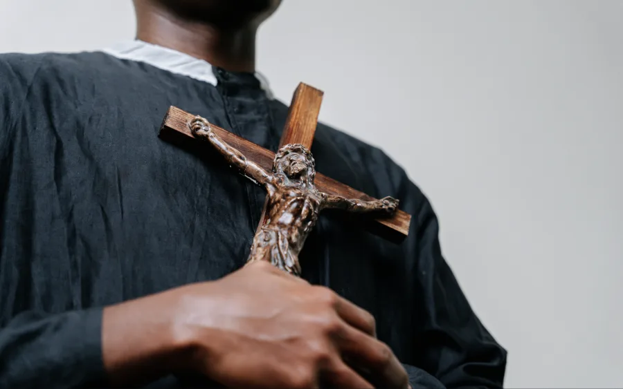 Caieiras investe 70 seminaristas dos Arautos como leitores e acólitos em missa pré-Natal