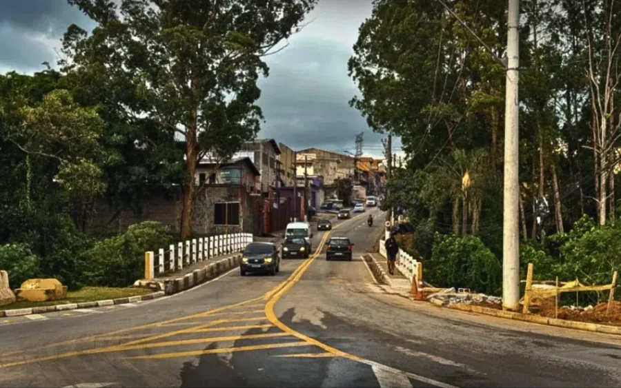 Cajamar reabre ponte Guaturinho em 55 horas, após esgoto romper e travar ligação Polvilho–Jordanésia