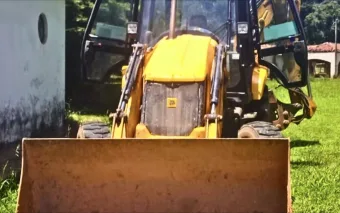 26º BPM/M prende seis no Carnaval, apreende 572 porções de drogas e recupera retroescavadeira roubada