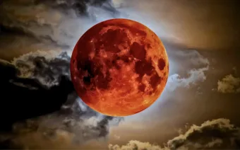 Eclipse lunar de 03 de março de 2026 será parcial no Brasil e reacende boato de apagão nas redes