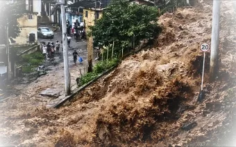 Reservatório rompe em Mairiporã, libera enxurrada e destrói casas durante teste de enchimento