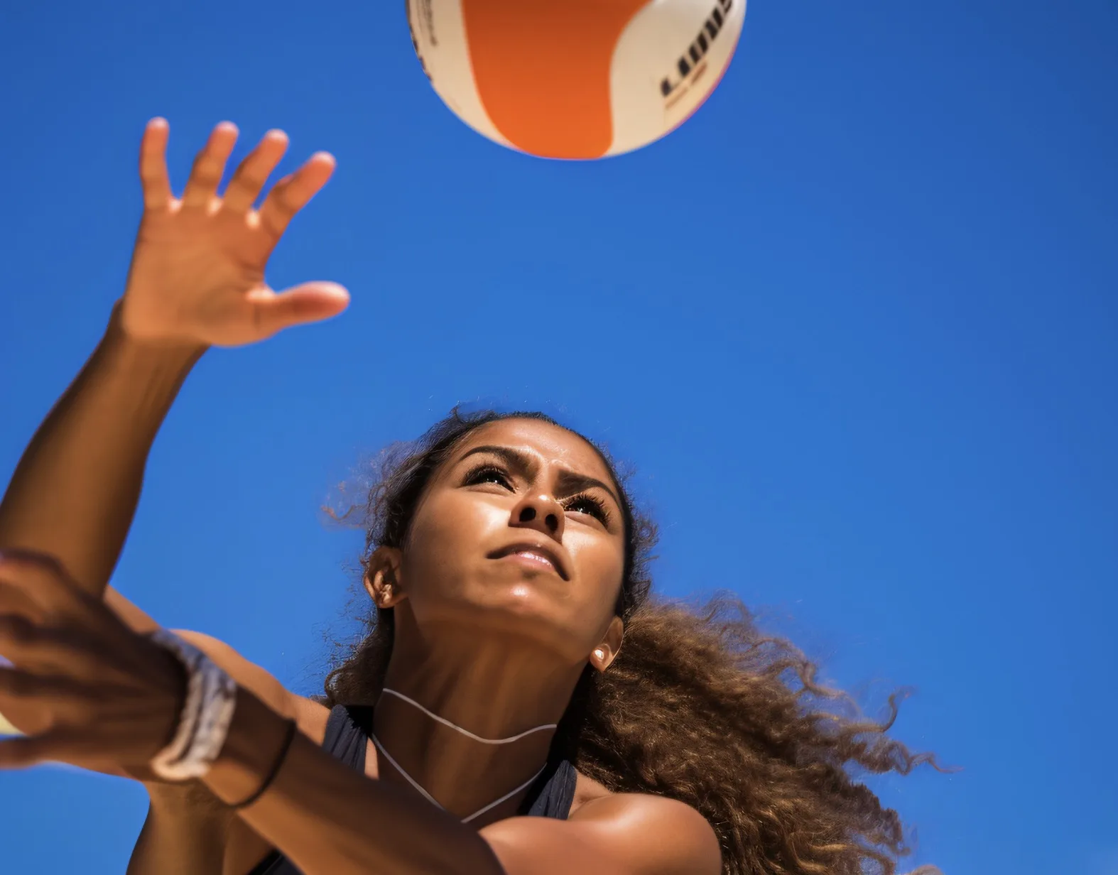 Futevôlei gratuito em Vargem Grande Paulista: projeto esportivo abre vagas e chama atenção por unir lazer e atividade física