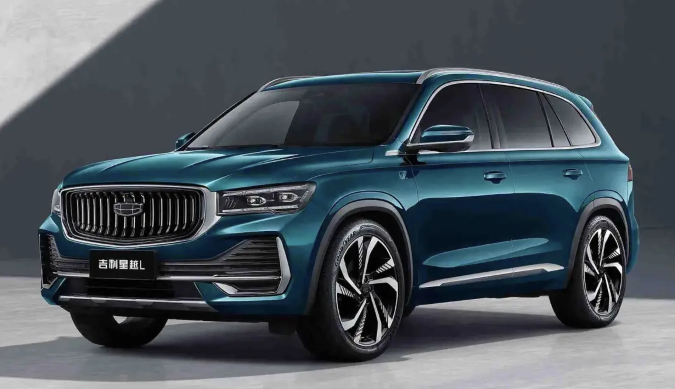 Geely Monjaro tem novo motor híbrido da marca que usa IA para garantir consumo de até 45 km/l